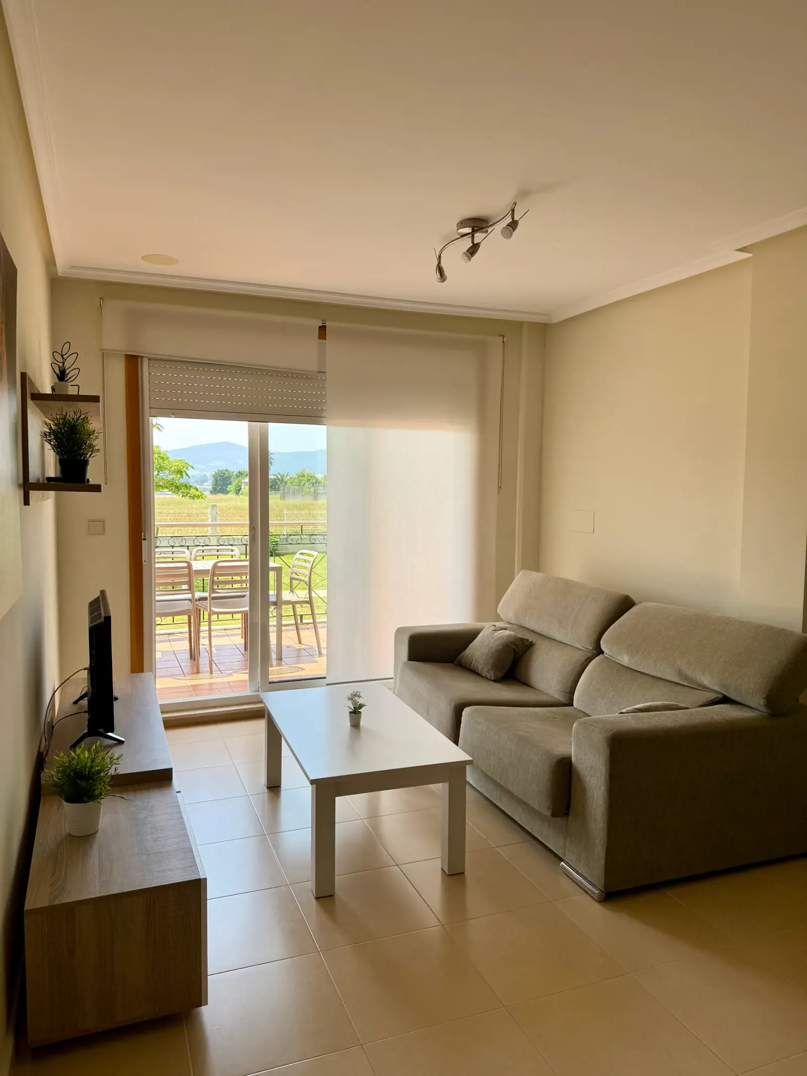 Precioso bajo con terraza y vistas a la ría